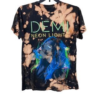 DEMI LOVATO Neon Lights World Concert Tour 2014 Acid Wash Graphic Tee Size SM